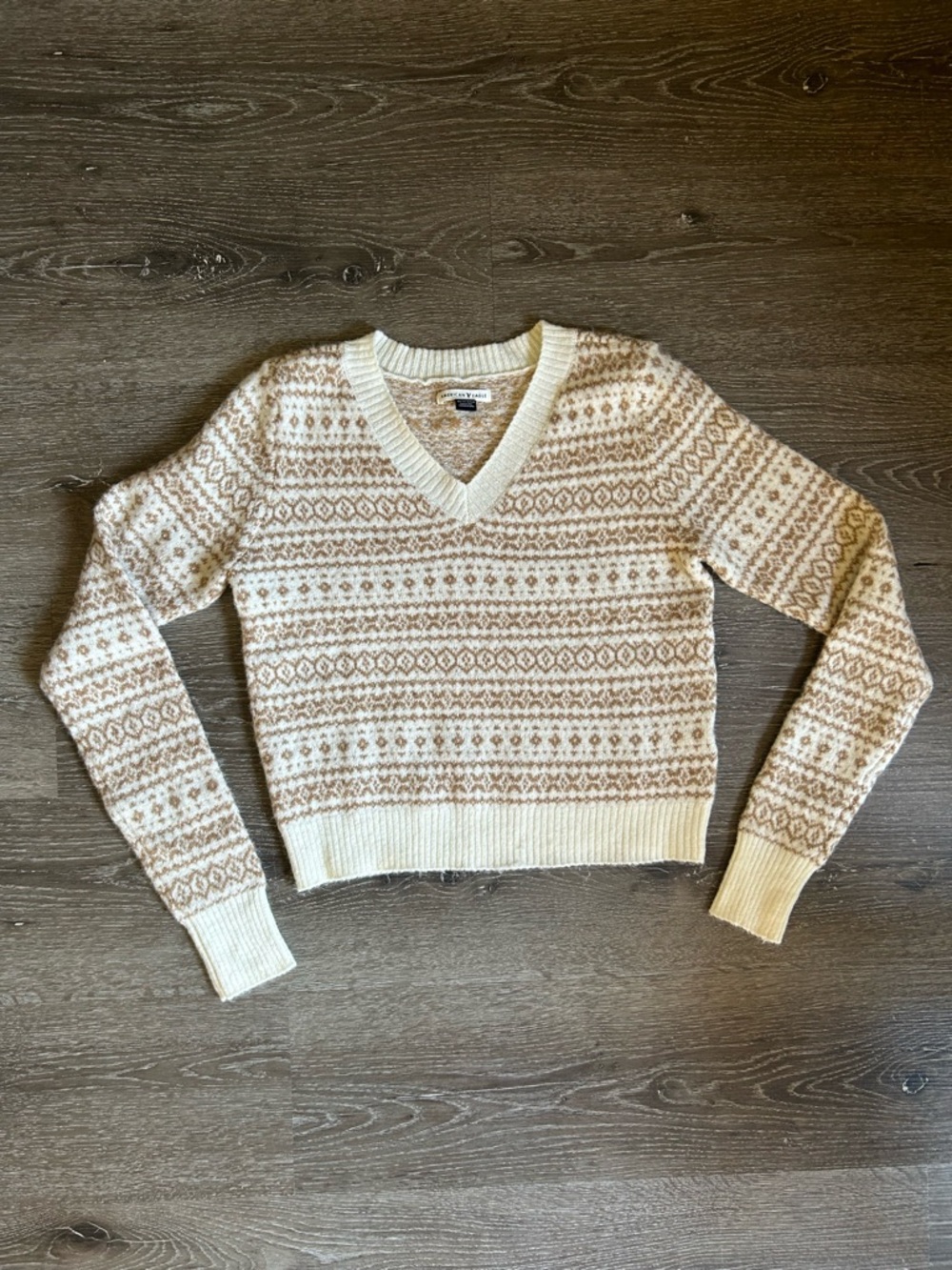 NWOT XS American‎ Eagle Neutral Tan Cropped V Neck Sweater